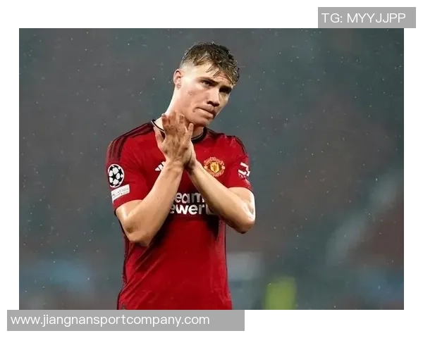 曼联赛季中期再次解雇主帅滕哈赫时机引发热议与争论