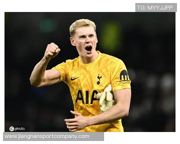 英媒报道多队争租金斯基热刺拒绝中期削弱门将实力